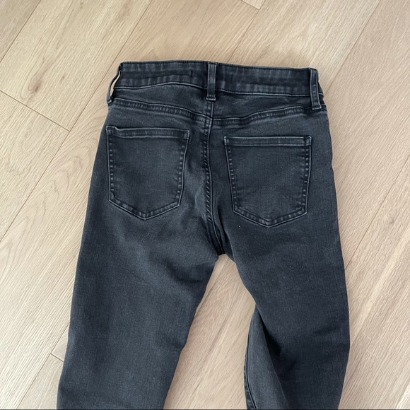 Uniqlo Skinny Jeans. Faded black, distressed. Size 23 - Picture 3 of 7